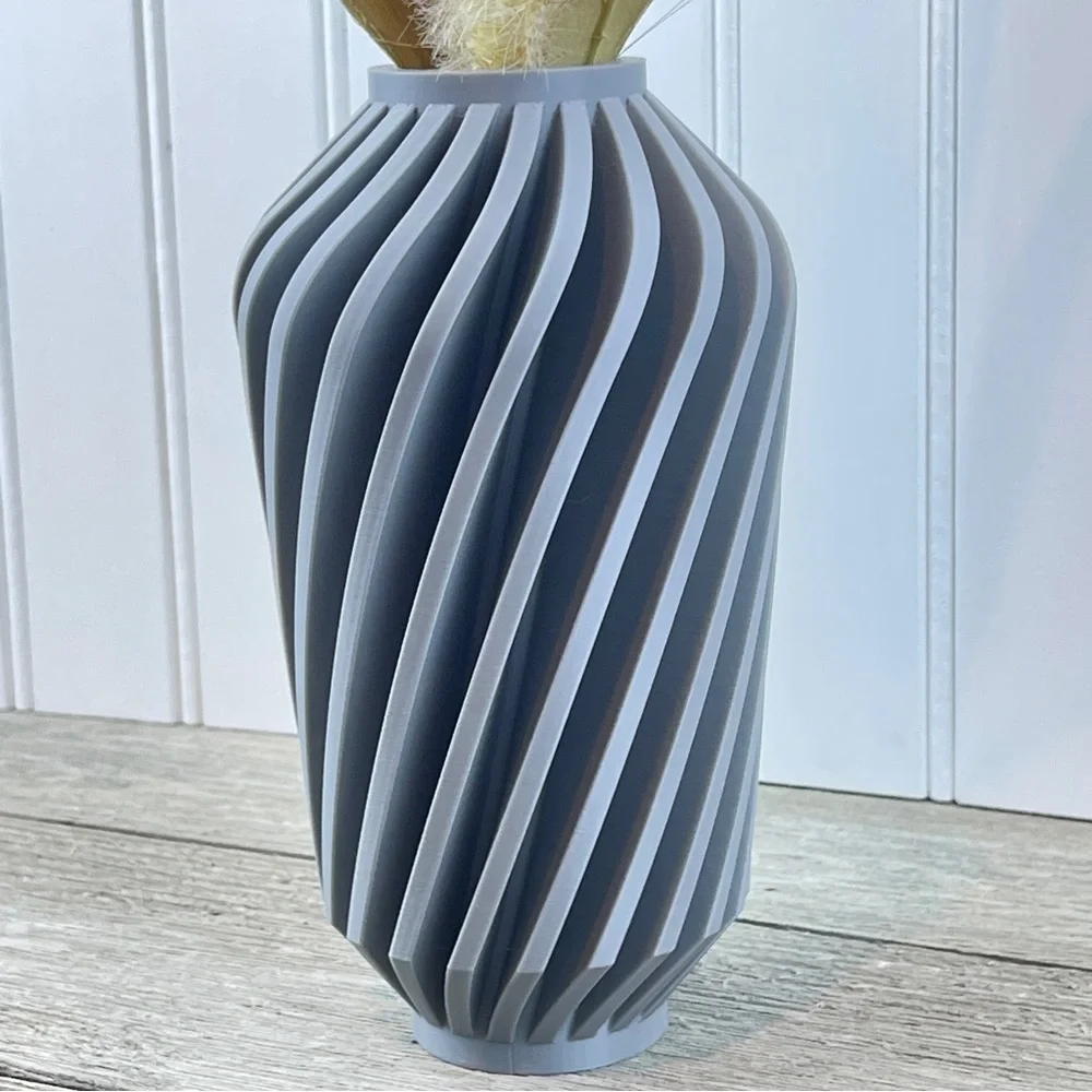 Modern Swirl Vase,  The Travix Vase, Flower Vase, Dried Flowers